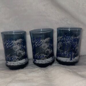 Vintage Libbey 3 pc
D.Cheviot Blue & White Winter...